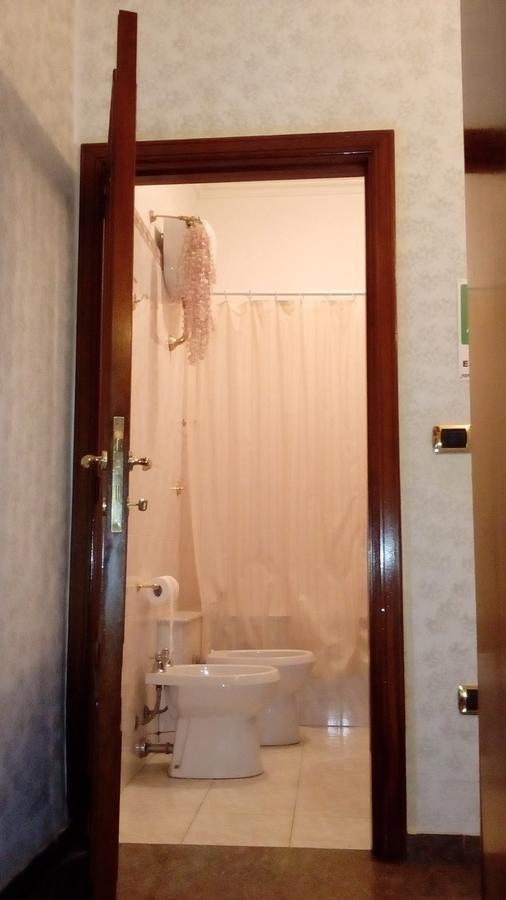 Palestro Guest House 247 ローマ エクステリア 写真